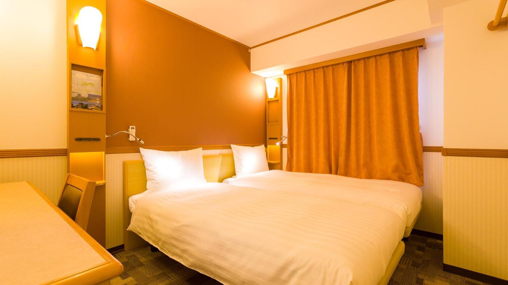 Toyoko Inn Yokohama Tsurumi Eki Higashi Guchi Bilik gambar
